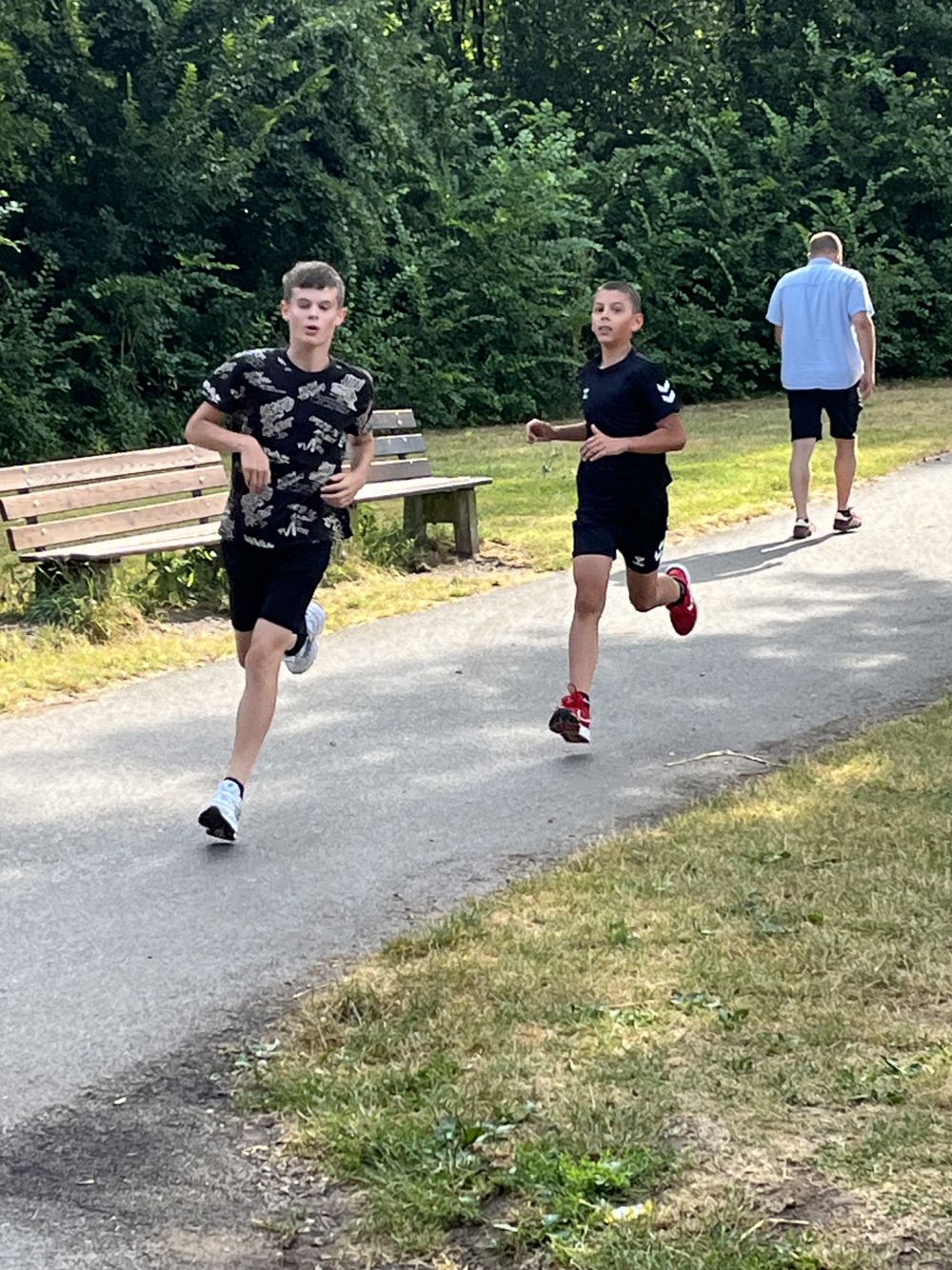 Spendenlauf: Kopf an Kopf