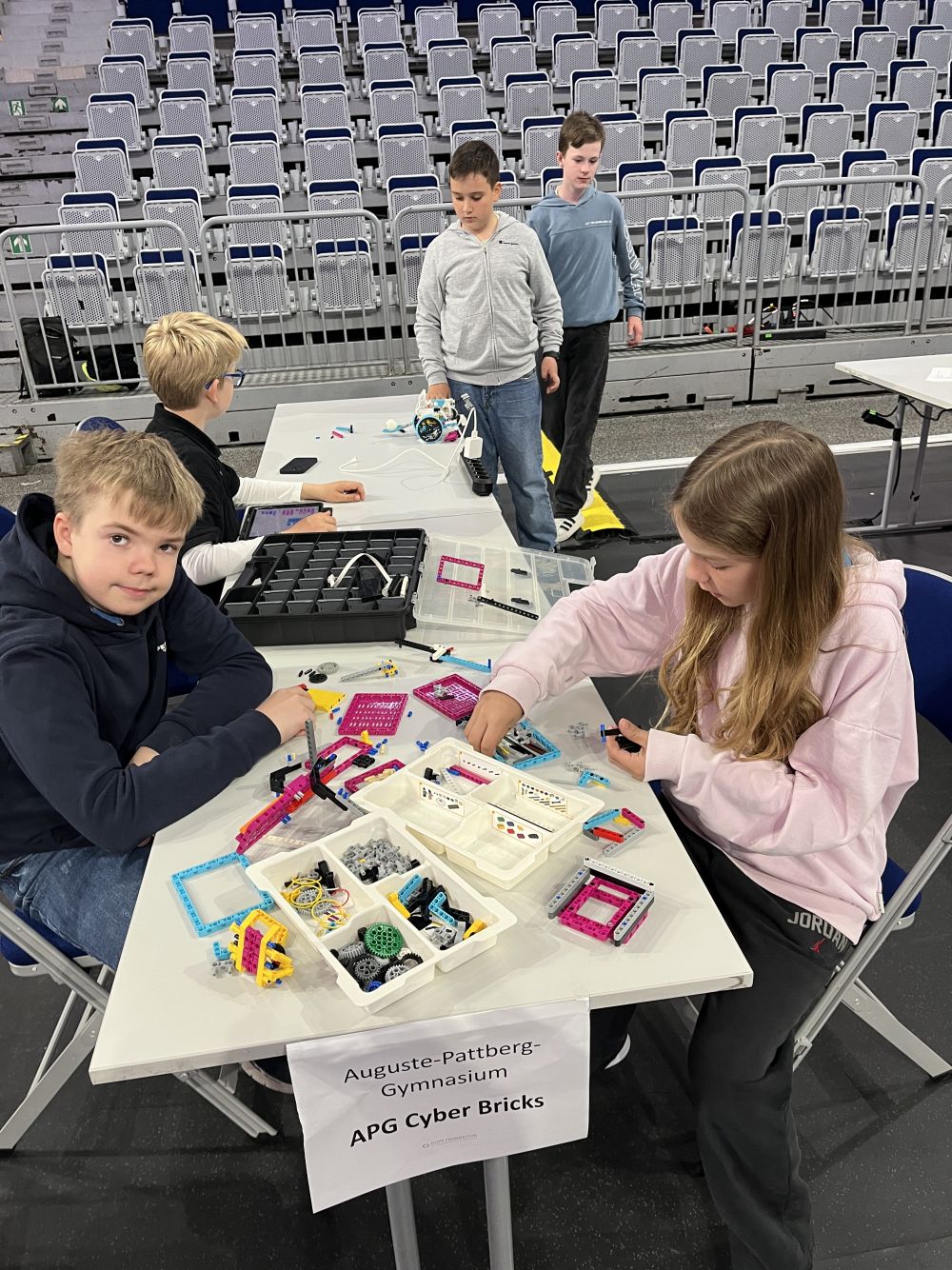 APG-Teams erfolgreich bei SAP Robotik-Wettbewerb 2026