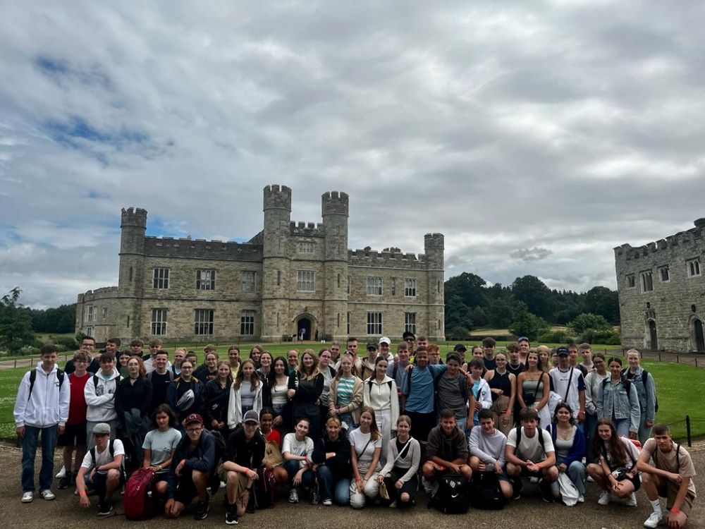 Gruppenfoto vor dem Leeds Castle