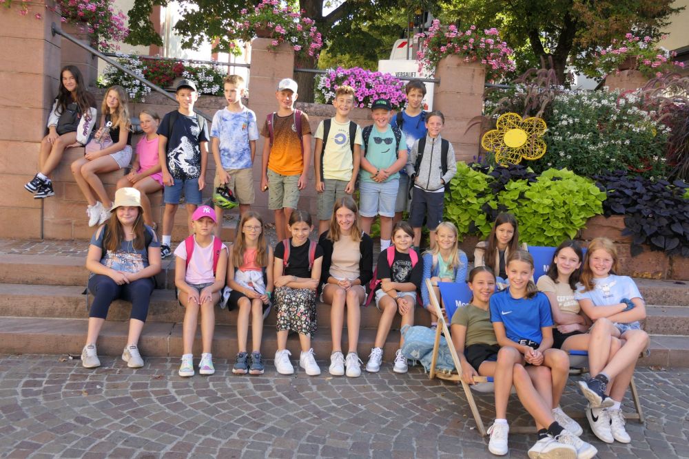 Gruppenfoto der Kinder der Summer School