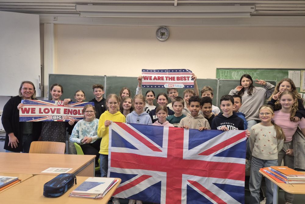Gruppenfoto der 6e mit England Fahne