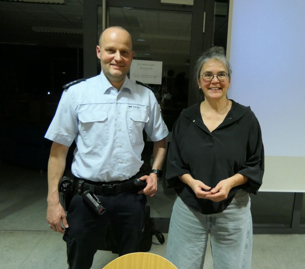 Lars Maylandt, Referat Prävention des Polizeipräsidiums HN,  und Franziska Hahn vom KMZ